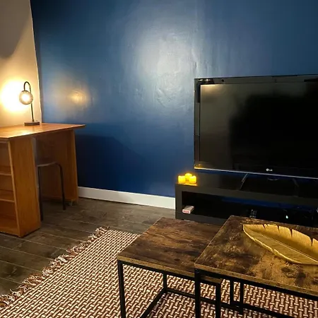 Moderne Proche Commerces * Brest