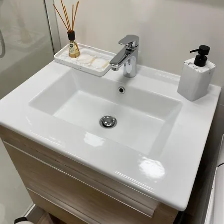 Moderne Proche Commerces Apartment