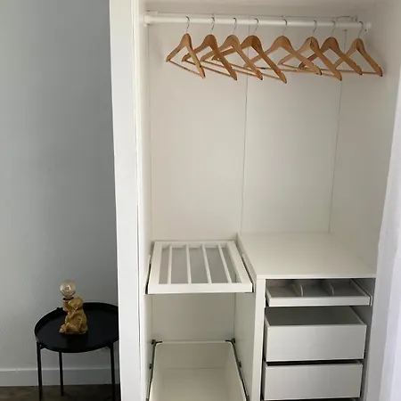 Moderne Proche Commerces * Brest